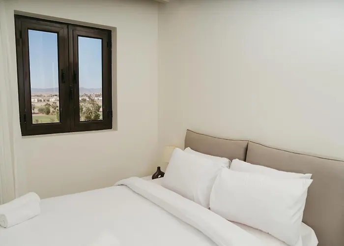 1 Bedroom Ancient Sands Apartmanhotel Gurdaka