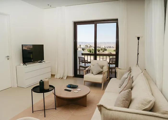 1 Bedroom Ancient Sands Apartmanhotel Gurdaka